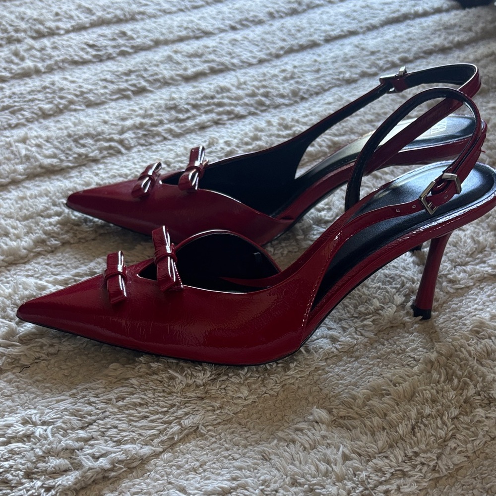 Zara Red Heels - Picture 2 of 7